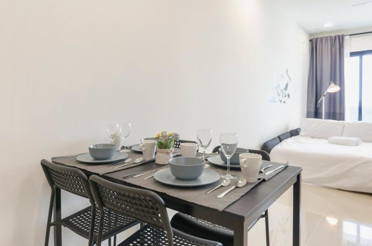 Totoro Theme In Suasana Jb Apartment *